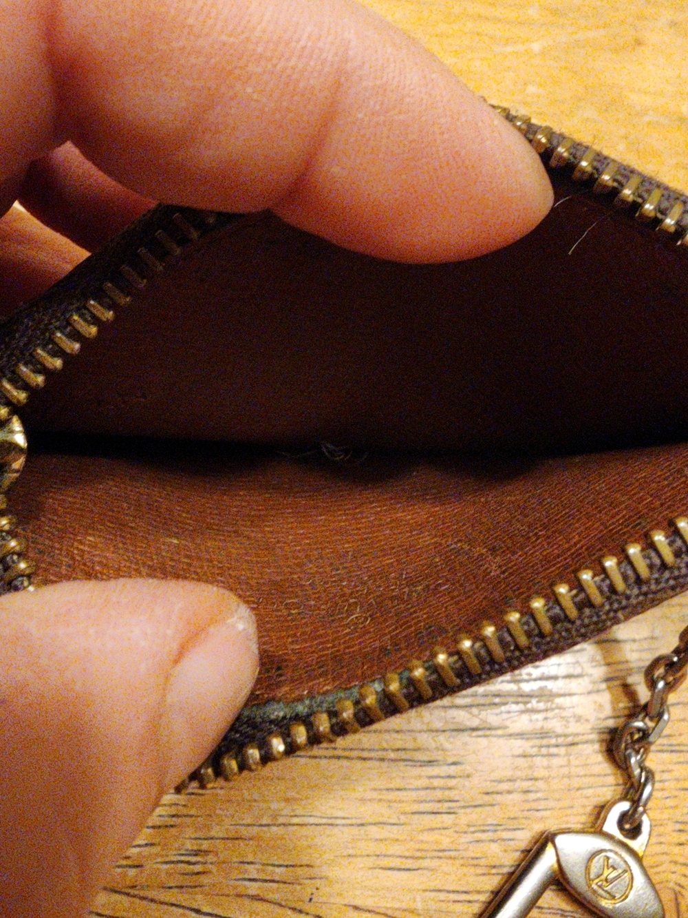 vintage Louis Vuitton Monogram Canvas Pochette Cles key pouch and coin purse. - Picture 12 of 15